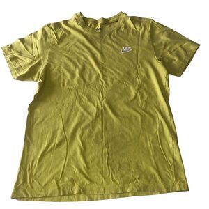 The Nike Tee Men’s T-Shirt Bright Yellow Green Size Medium